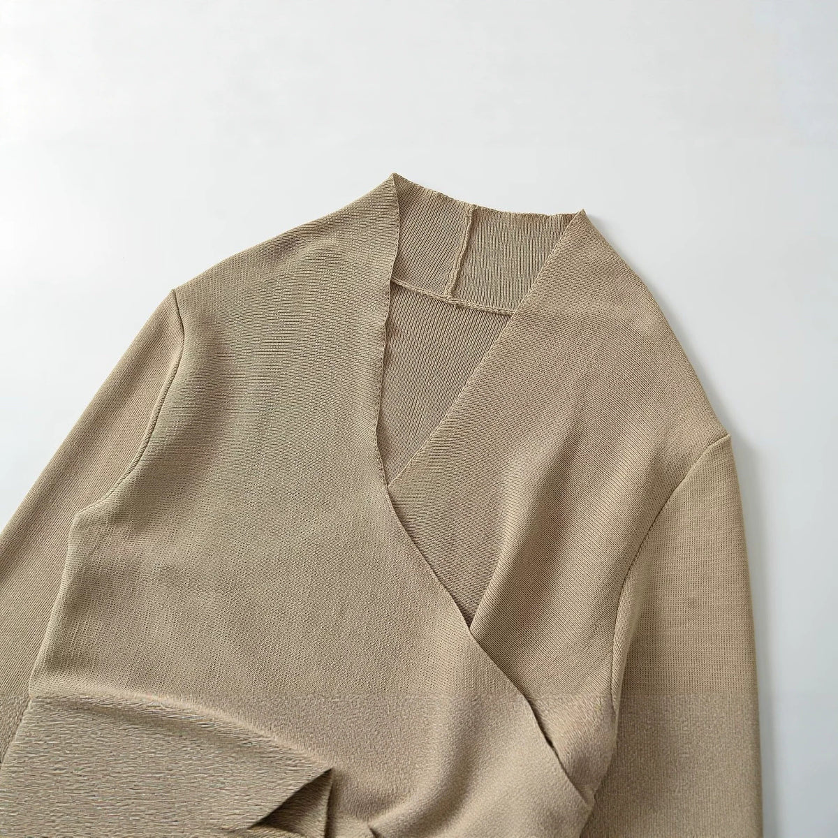 Double breasted waist belt V-neck long sleeved knitted sweater for women